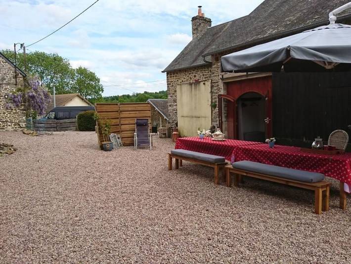 Location de vacances pour 8 personnes, avec jardin à Ménil-Vin