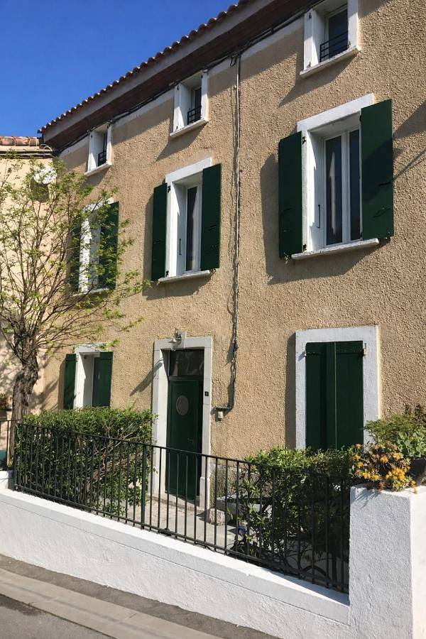 Maison d’hôte pour 2 personnes, avec Jacuzzi ainsi que Terrasse et Jardin à Treilles