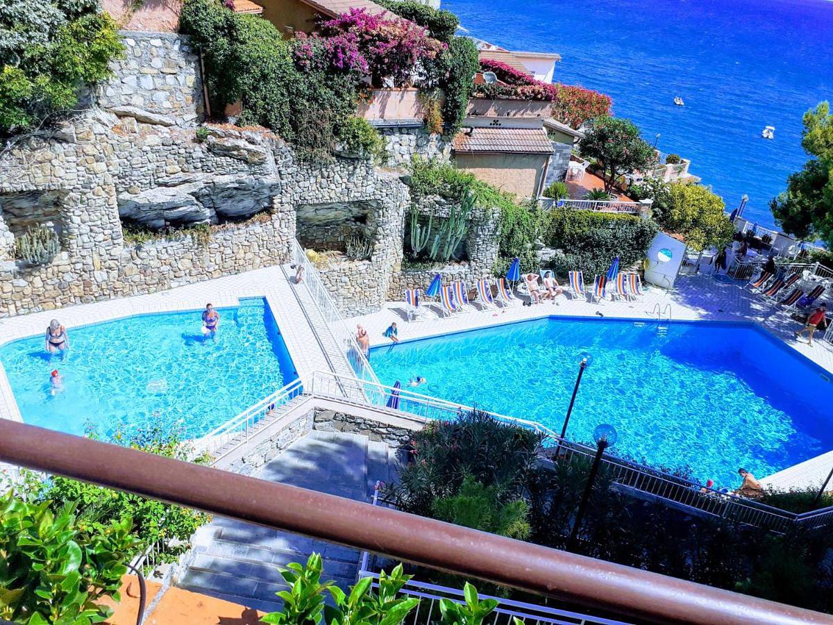 Conca Verde c15-Beach front little villa Pool Spa Beach in Andora, Riviera di Ponente
