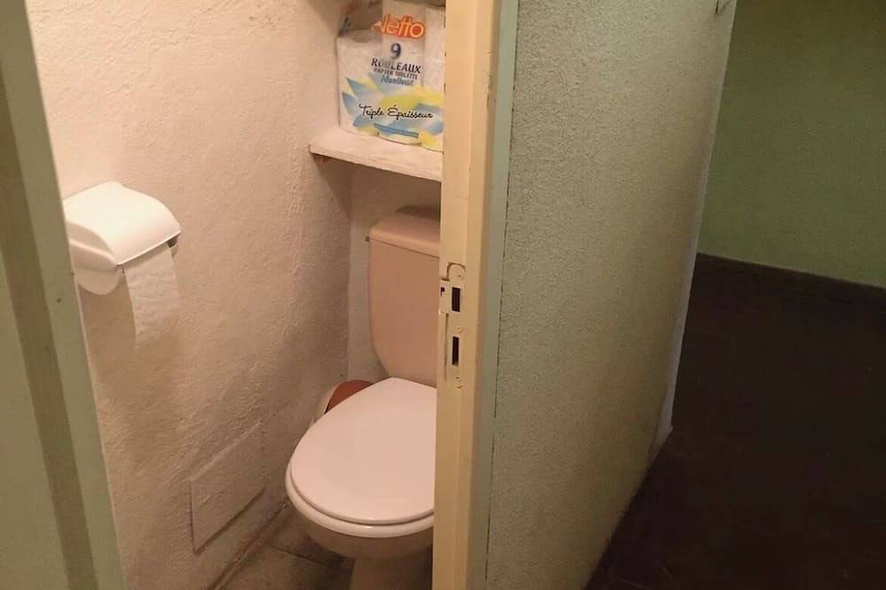 Atypical village house in Cuers, Toulon region