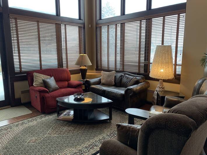 Vacation rental for 10 people, with hot tub and balcony in Fernie
