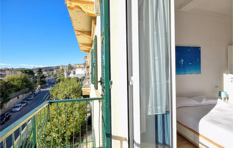 Apartamento vacacional entero, A 300 m de la playa, WiFi, terraza y mucho más. in Varazze (City), Varazze