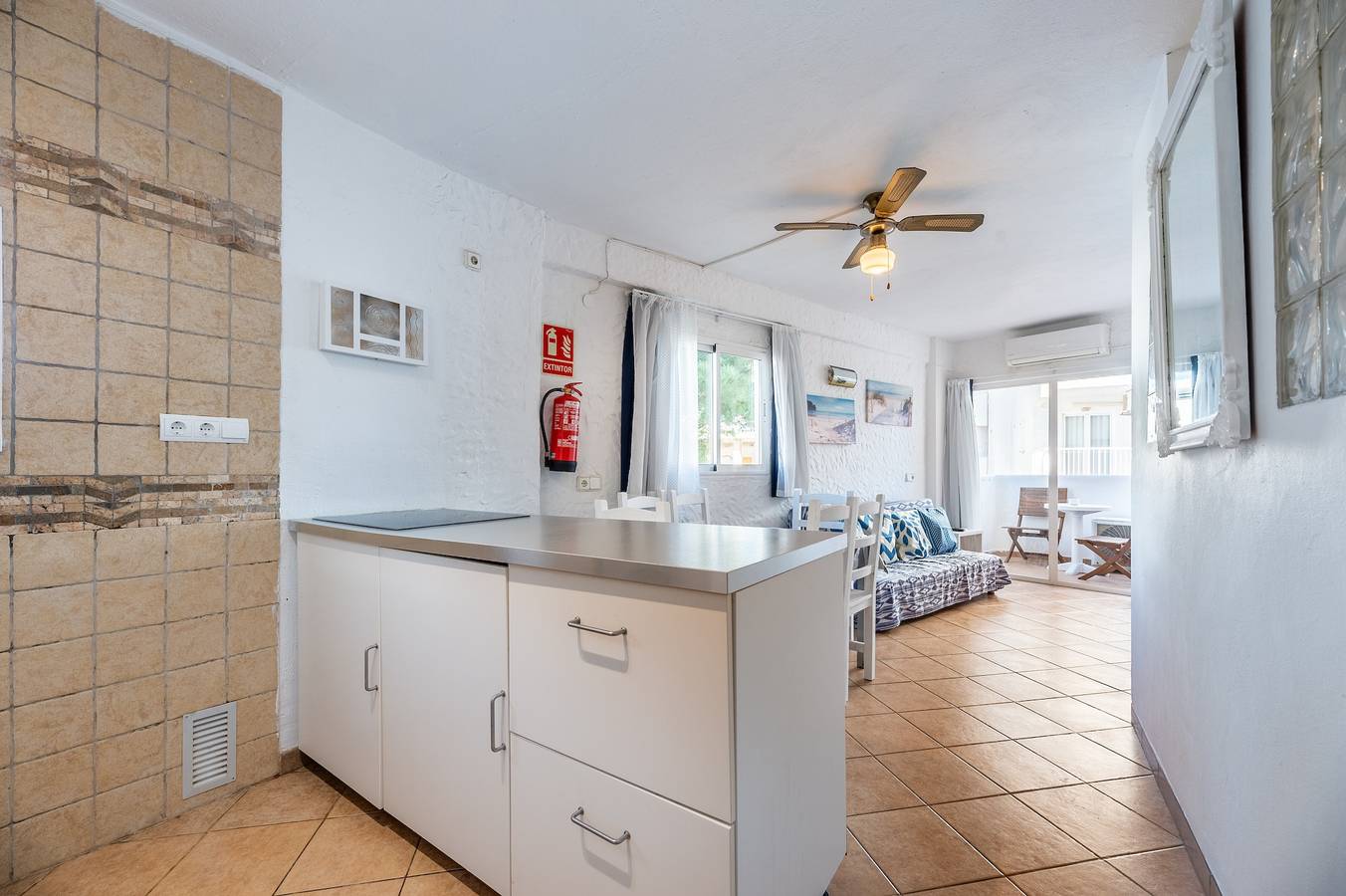 Ganze Wohnung, Ferienwohnung 'Córdula' mit Wlan und Klimaanlage in Es Pujols, Formentera