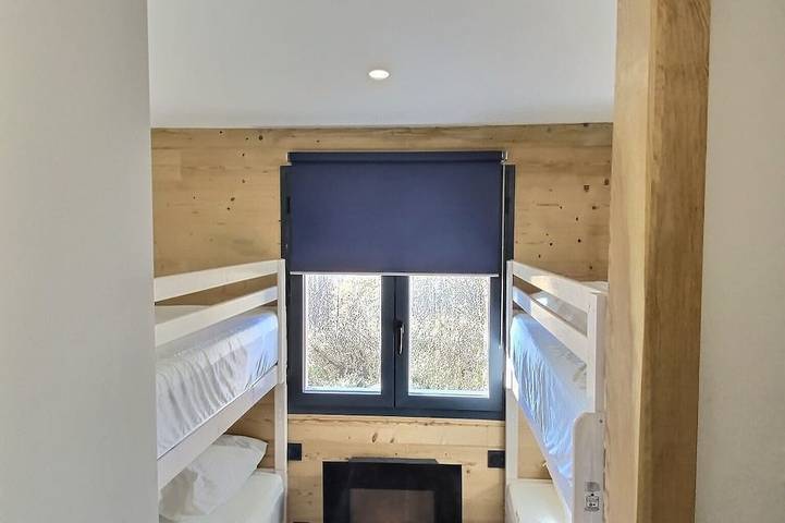 Chalet deS Amy et sa Terrasse au Pied de la Station Pour 8/10 Personnes in Font-Romeu-Odeillo-Via, Parco naturale regionale dei Pirenei catalani