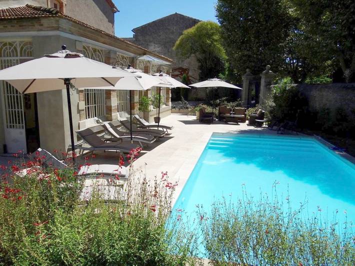 Location de vacances pour 4 personnes, avec jacuzzi ainsi que jardin et piscine dans Montlegun - 3