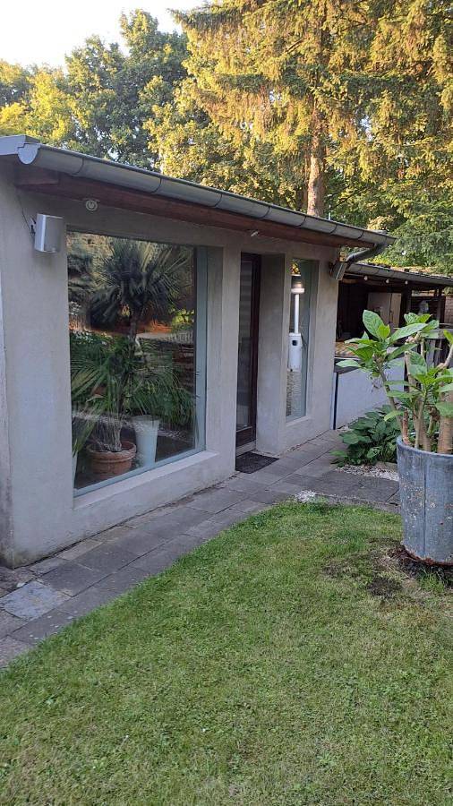 Location de vacances pour 3 personnes, avec jardin ainsi que sauna et jacuzzi à Krefeld - 2