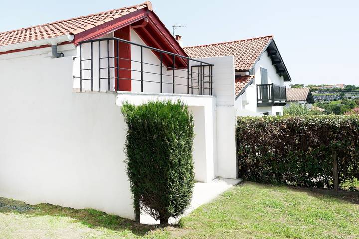 Maison de vacances 'Etxe Ttippi' avec vue sur les montagnes, terrasse, jardin, parkings et Wi-Fi in Saint-Jean-de-Luz, Région de Bayonne