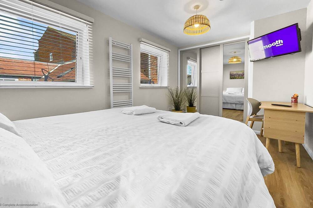 Whitsun 1.5 -  an apartment that sleeps 4 guests  in 2 bedrooms in Gosport, Hampshire