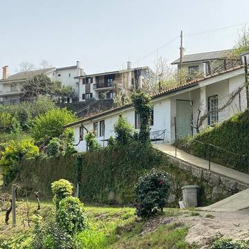 Location de vacances pour 6 personnes, avec jardin et vue à Amarante