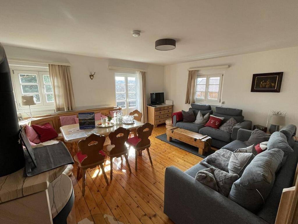 Holiday home with 3 bedrooms in Seehausen am Staffelsee, Das Blaue Land