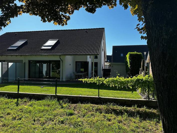 Ferienhaus für 4 Personen, mit Terrasse und Garten sowie Seeblick und Ausblick in Xanten - 2