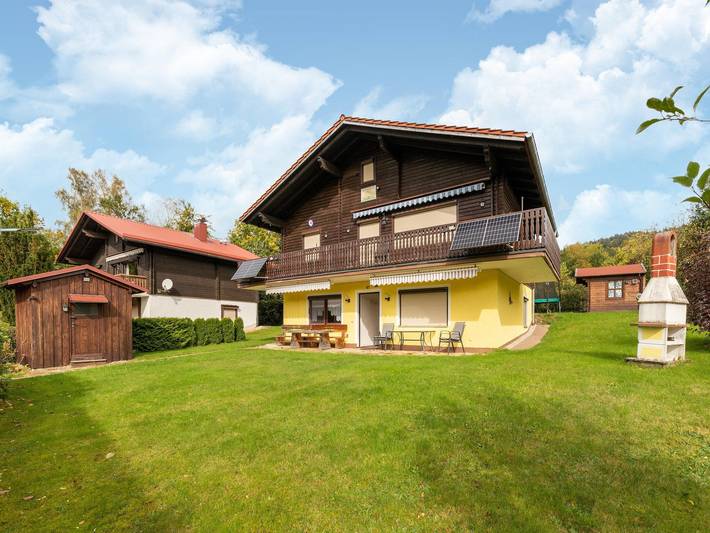 Ferienwohnung für 3 Personen, mit Terrasse und Garten in Arrach