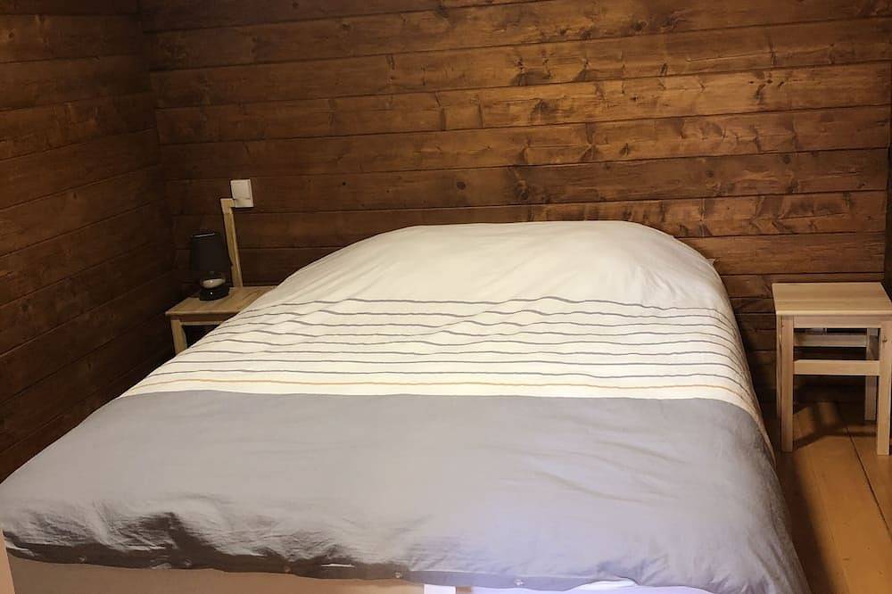 Wooden chalet in the heart of nature near a farm in Neschers, Zentralmassiv