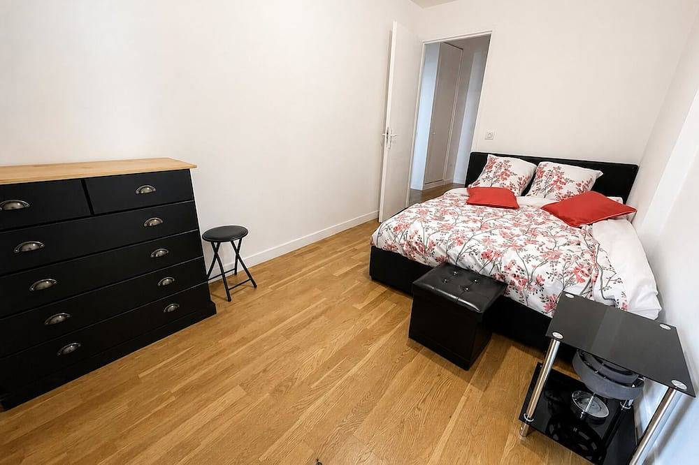 Apartamento entero, Citronnelle, 2 Bedrooms, 3 min Metro 8 in Maisons-Alfort, Valle del Marne