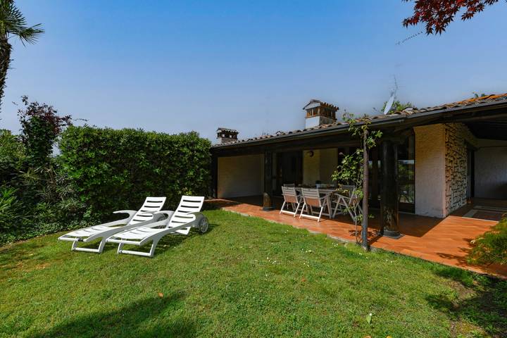 Villa für 5 Personen, mit Seeblick und Terrasse sowie Garten, mit Haustier am Gardasee - 2