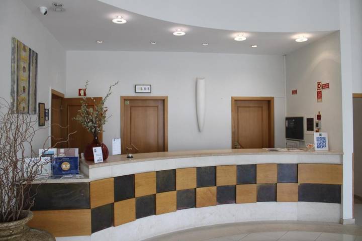 Hôtel pour 2 personnes, avec balcon ainsi que vue et piscine à Beja - 3