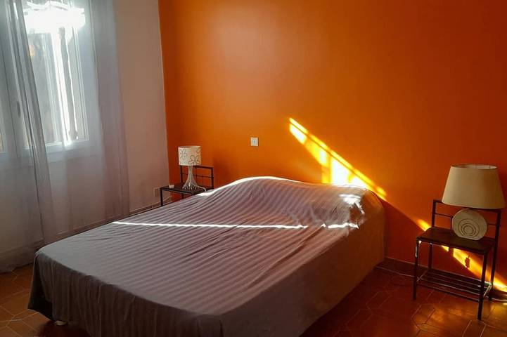 Gîte pour 2 personnes, avec terrasse et jardin à Aubagne - 2