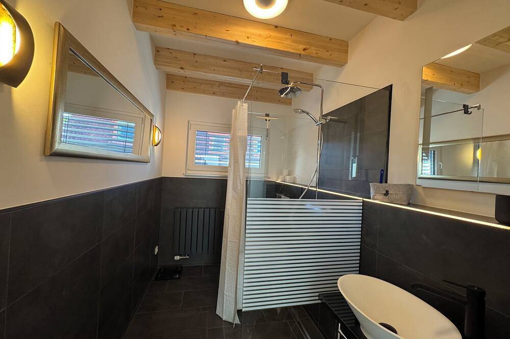 Ganze Wohnung, Fichtelgebirge: Modernes Appartement in Stadtrandlage, naturnah. in Marktredwitz, Landkreis Wunsiedel im Fichtelgebirge