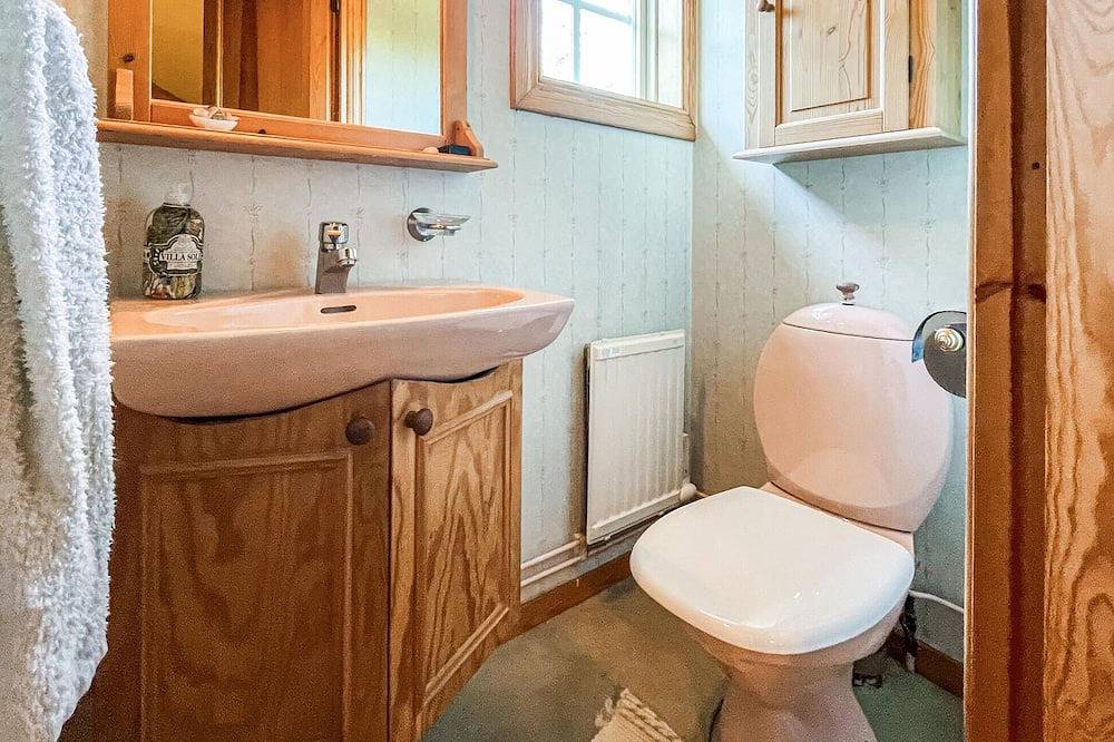 Stunning home in Frillesås with sauna in Frillesas, Halland