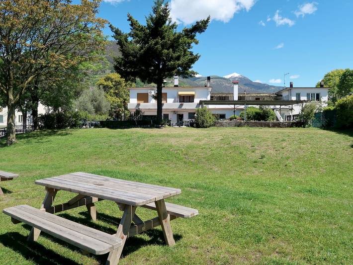 Appartamento per 3 persone, con Terrazza e Giardino nonché Vista lago a Domaso