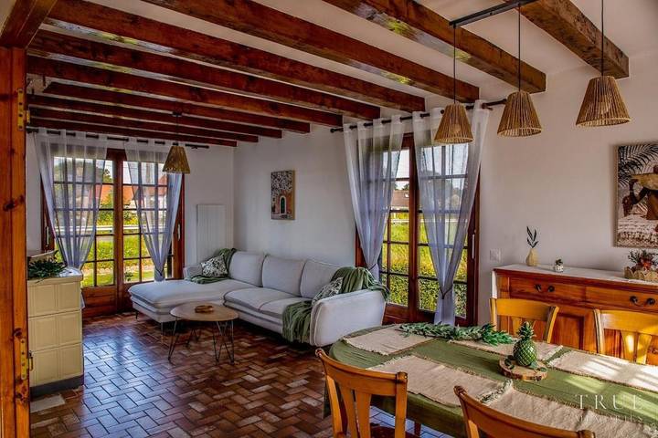 Location de vacances pour 6 personnes, avec Terrasse ainsi que Jardin et Vue à Brêmes