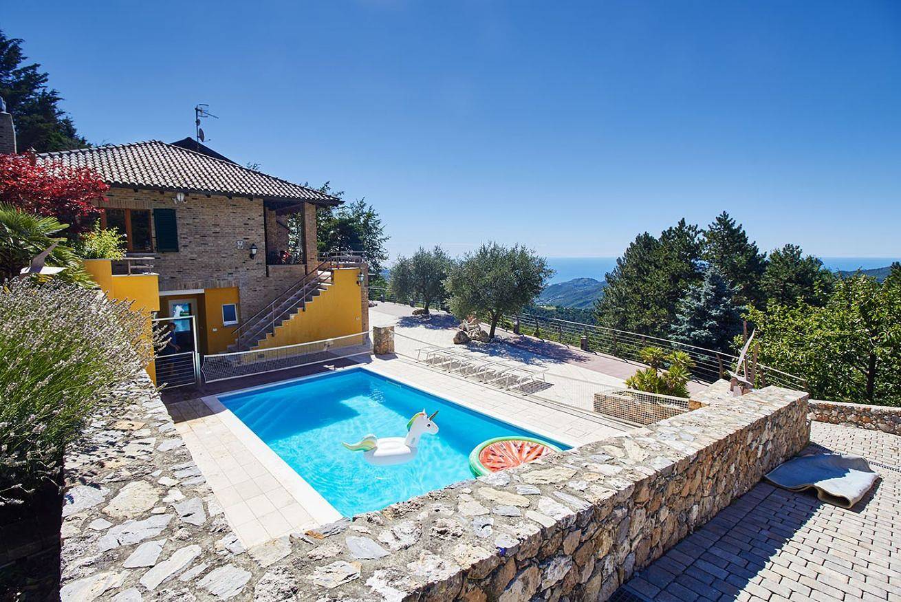 Entire apartment, Villa Pina in Magliolo, Ligurian Alps