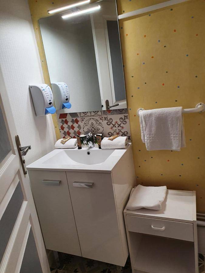 Hôtel pour 3 personnes, avec vue dans Casino les 4 Chemins - 2