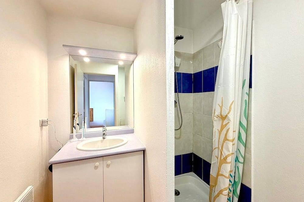 Ganze Wohnung, La cachette du mas, 4 guests, Pool in Calvisson in Calvisson, Mittelmeerküste (Frankreich)