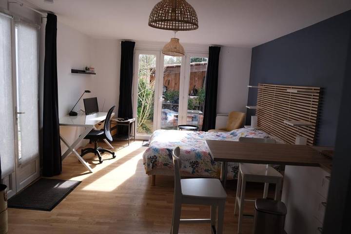 Maison d’hôte pour 2 personnes, avec vue et terrasse à Pessac