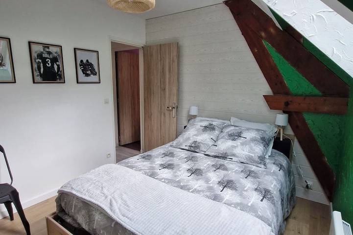 Renovated mountain gîte, close to ski slopes and hiking trails, sleeps 14 to 15 in Aragnouet, Nationalpark Pyrenäen