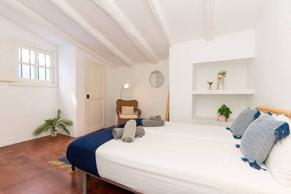 House 1801 | by Palmera – Stylish 6-Bedroom Home in Old Town in Platja de Sant Sebastià (Sitges), Sitges