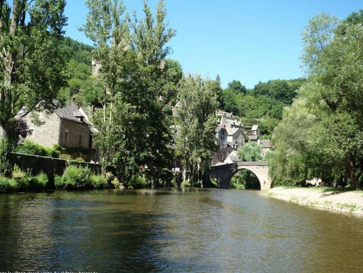 Location de vacances pour 6 personnes, avec terrasse ainsi que jardin et vue, adapté aux familles à Auzits - 4