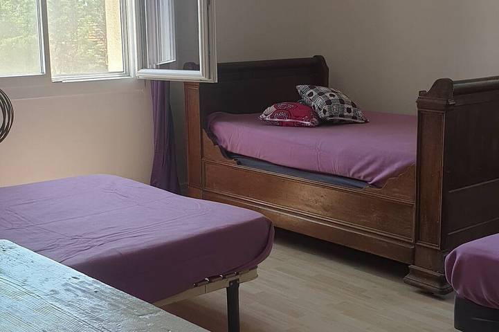 Ganze Wohnung, Seasonal rental apartment between pool and sea. in Salin-de-Giraud, Arles