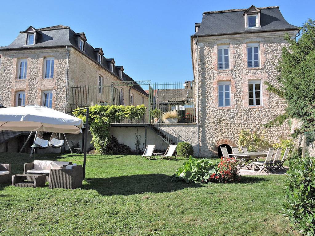 Chambres d'hôtes La Chevalée / Champagne Pierre Fedyk - Suite Rocinante in Hautvillers, Parc naturel régional de la Montagne de Reims