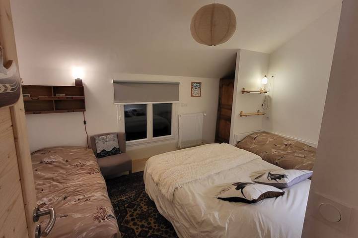 Charming new 90m² chalet in the heart of the village, with 3 bedrooms and 2 bathrooms in Saint-Jean-Saint-Nicolas, Nationalpark Écrins