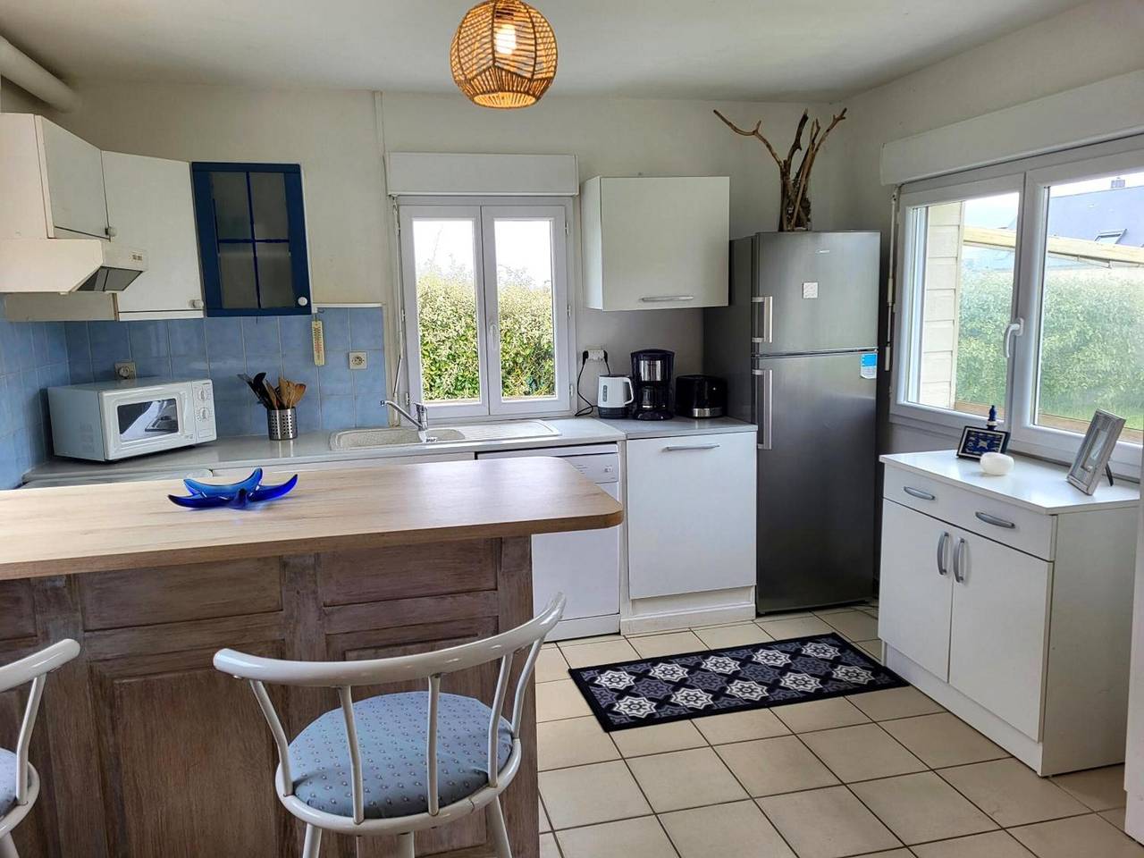 Holiday Home 'La Maison Du Rivage' with Sea View, Private Terrace and Wi-Fi in Bretteville-sur-Ay, Coutances