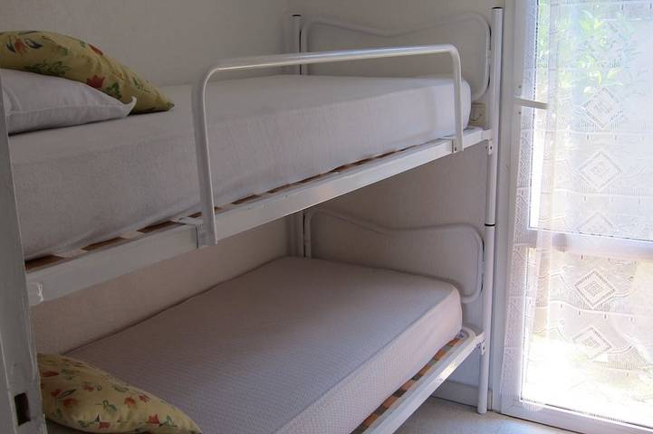 Location de vacances pour 6 personnes, avec jardin et terrasse, animaux acceptés à Ghisonaccia - 4