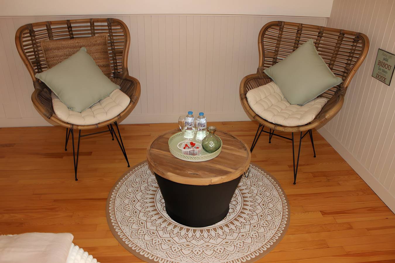 Chambre d’hôtes « Chambre Aventurine » avec vue montagne, piscine partagée et Wi-Fi in Fillière, Région d'Annecy