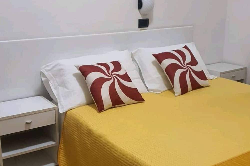 Apartamento entero, Hotel vacation just 50 m from the beach, your 4-legged friend admitted for free in Igea Marina, Bellaria-Igea Marina