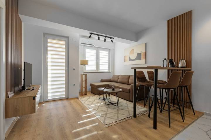 Ganze Wohnung, Zentral gelegenes Cozy Oasis D&O Condo in Kisela Voda, Skopje