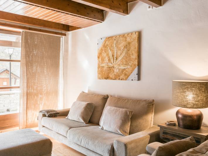 Großes Familienhaus in Casarilh, 16 Pers. Nahe Baqueira in Vielha e Mijaran, Katalanische Pyrenäen