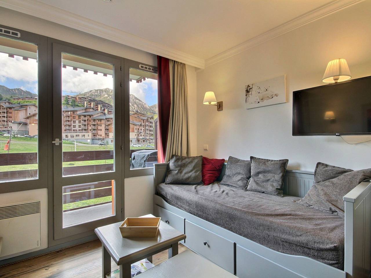 Appartement entier, Bel appartement pour 4 au pied des pistes in La Plagne, La Plagne-Tarentaise