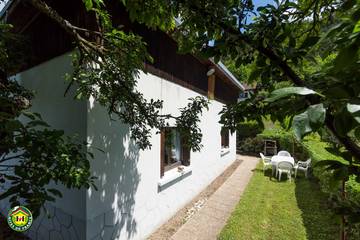 Gîte pour 4 personnes, avec jardin, animaux acceptés dans l' Isère