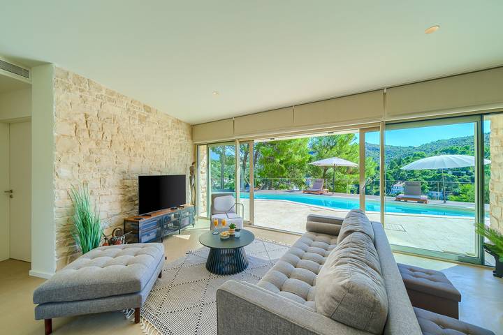 Luxury Villa Sea Angel Brac with Heated Pool in Milna, Brac