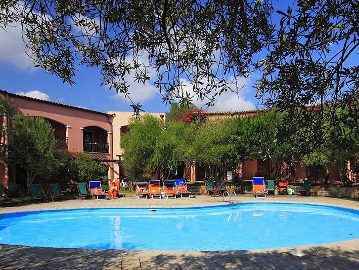 Ferienpark für 4 Personen, mit Balkon/Terrasse und Terrasse in Süditalien - 3