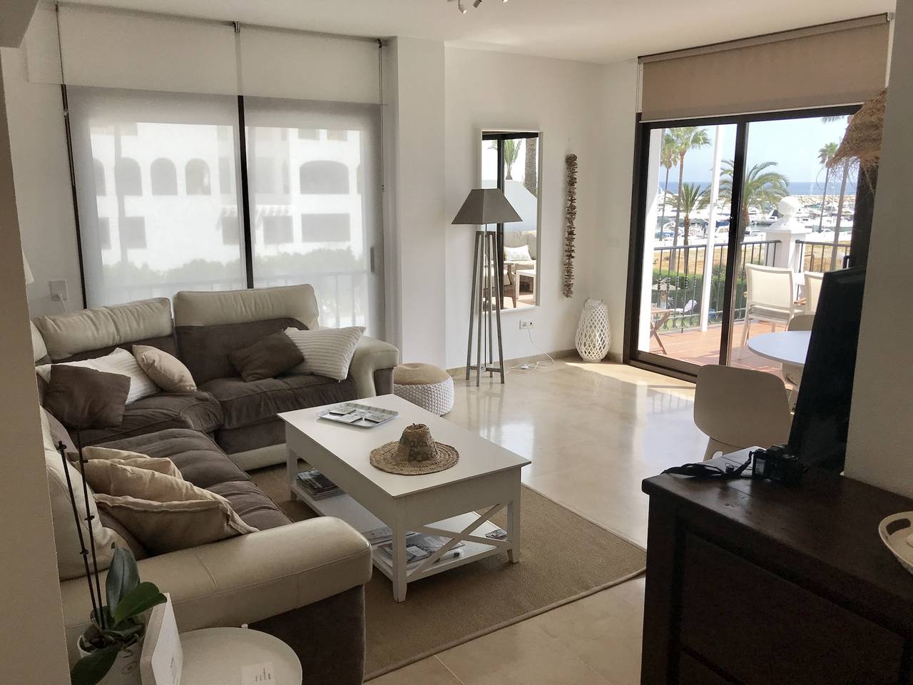 Entire apartment, Marina Real Beach Front 2204 in Playa Gaviotas, Manilva
