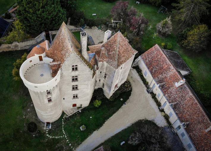 Location de vacances pour 4 personnes, avec Jacuzzi et Terrasse ainsi que Jardin et Vue à Betz-le-Château