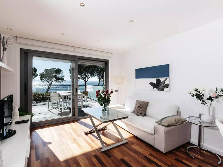 Gîte pour 4 personnes, avec piscine et terrasse, animaux acceptés dans Platja De Canyelles Petites - 4