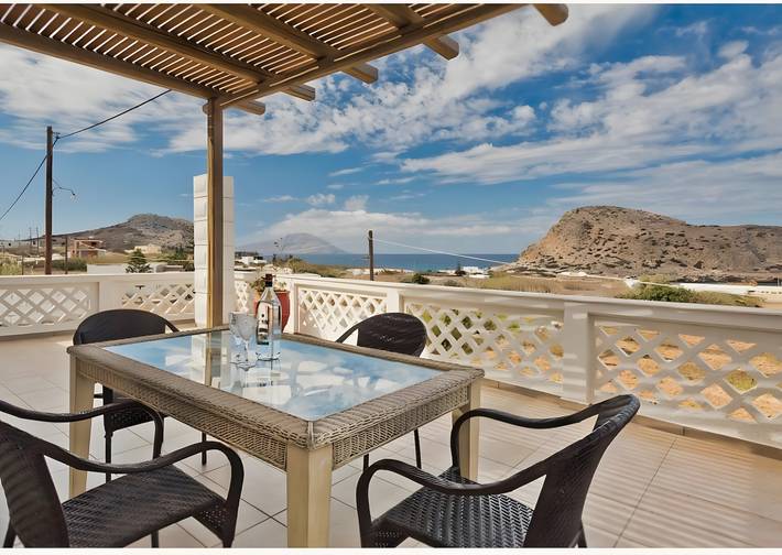 Vakantiewoning voor 4 personen, met Balkon en Tuin op Karpathos
