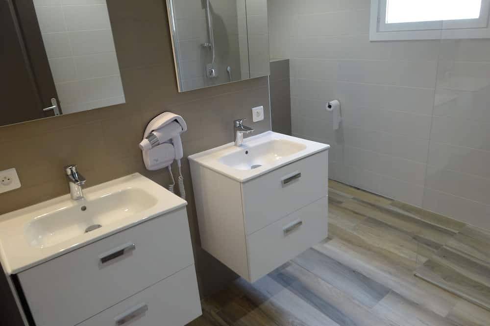 Ste Lucie De Porto Vecchio Pinarello Villa mit Meerblick / beheizter Pool beheizt in Pinarellu, Zonza